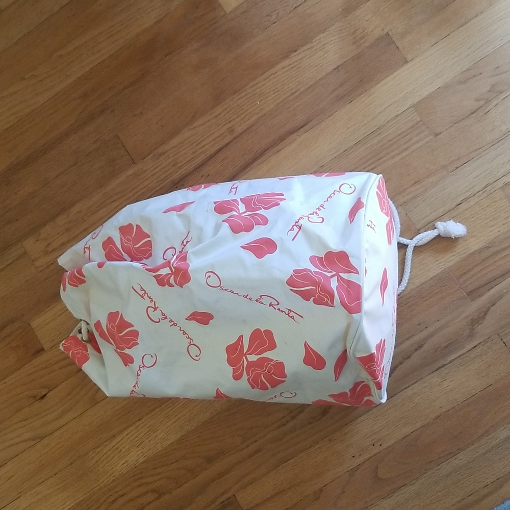Oscar de la Renta Summer Drawstring Bag